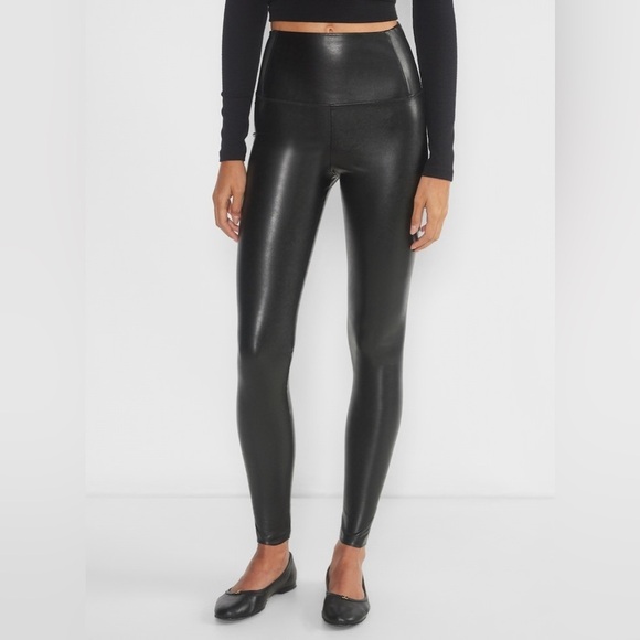 Aritzia Pants - Wilfred Free Vegan Leather Daria Pant/Leggings